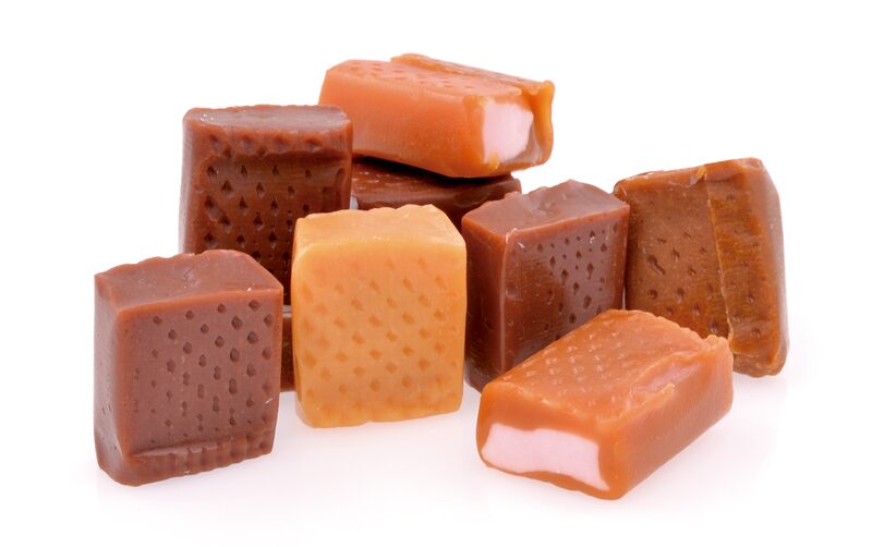 Toffees de sabores surtidos sin envoltorio